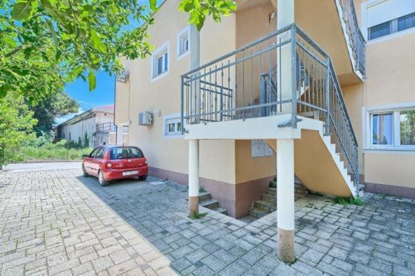 Apartment In Kastel Luksic With Balcony, Air Conditioning, W-Lan, Washing Machine 5107-4 Kastela Exterior photo