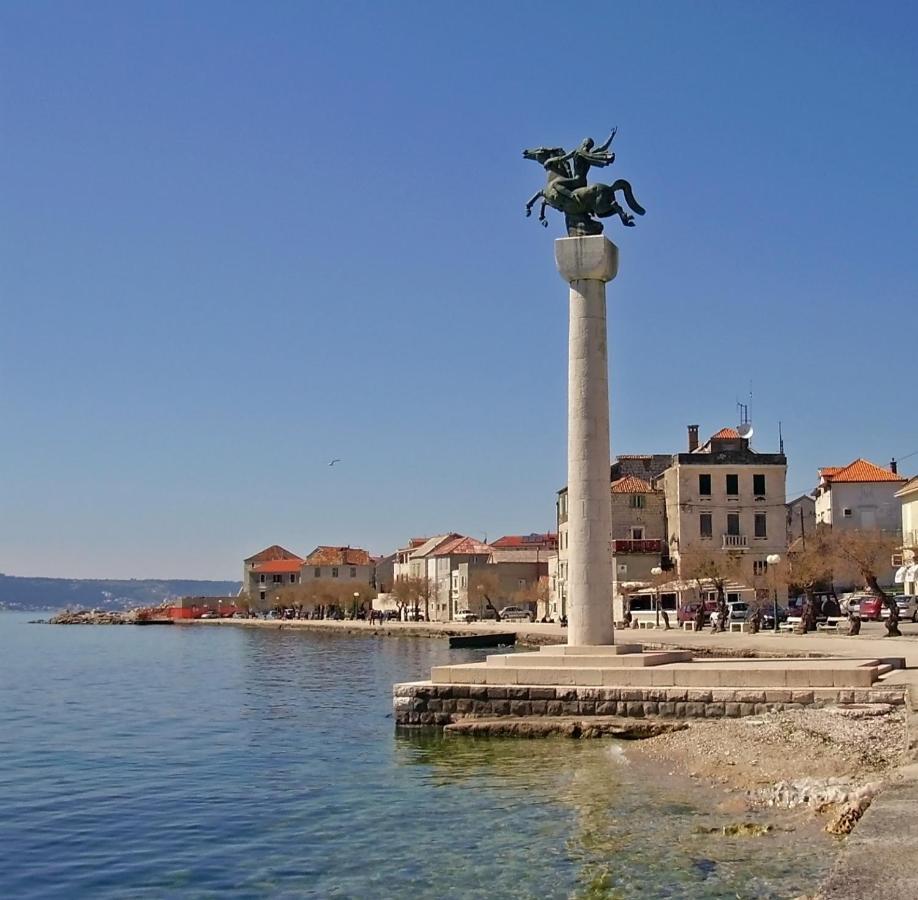 Apartment In Kastel Luksic With Balcony, Air Conditioning, W-Lan, Washing Machine 5107-4 Kastela Exterior photo